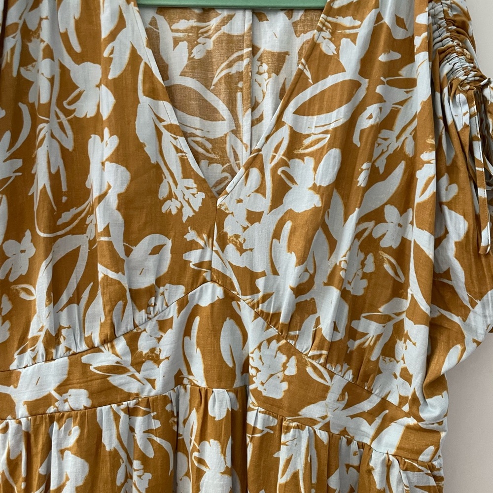 Ava & Viv Gold and White Floral Midi Dress - Picture 4 of 6